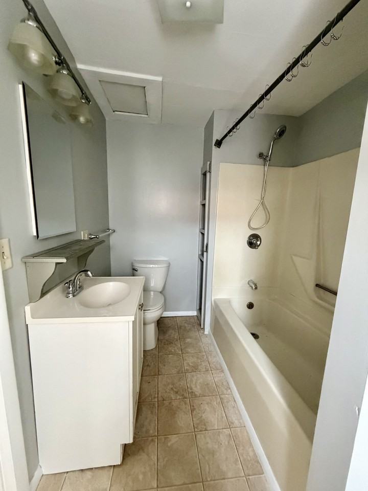 24 Miller St #3 - Photo 4 of 11