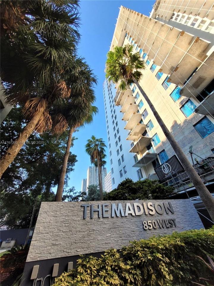 850 North Miami Avenue #W - Photo 3 of 19