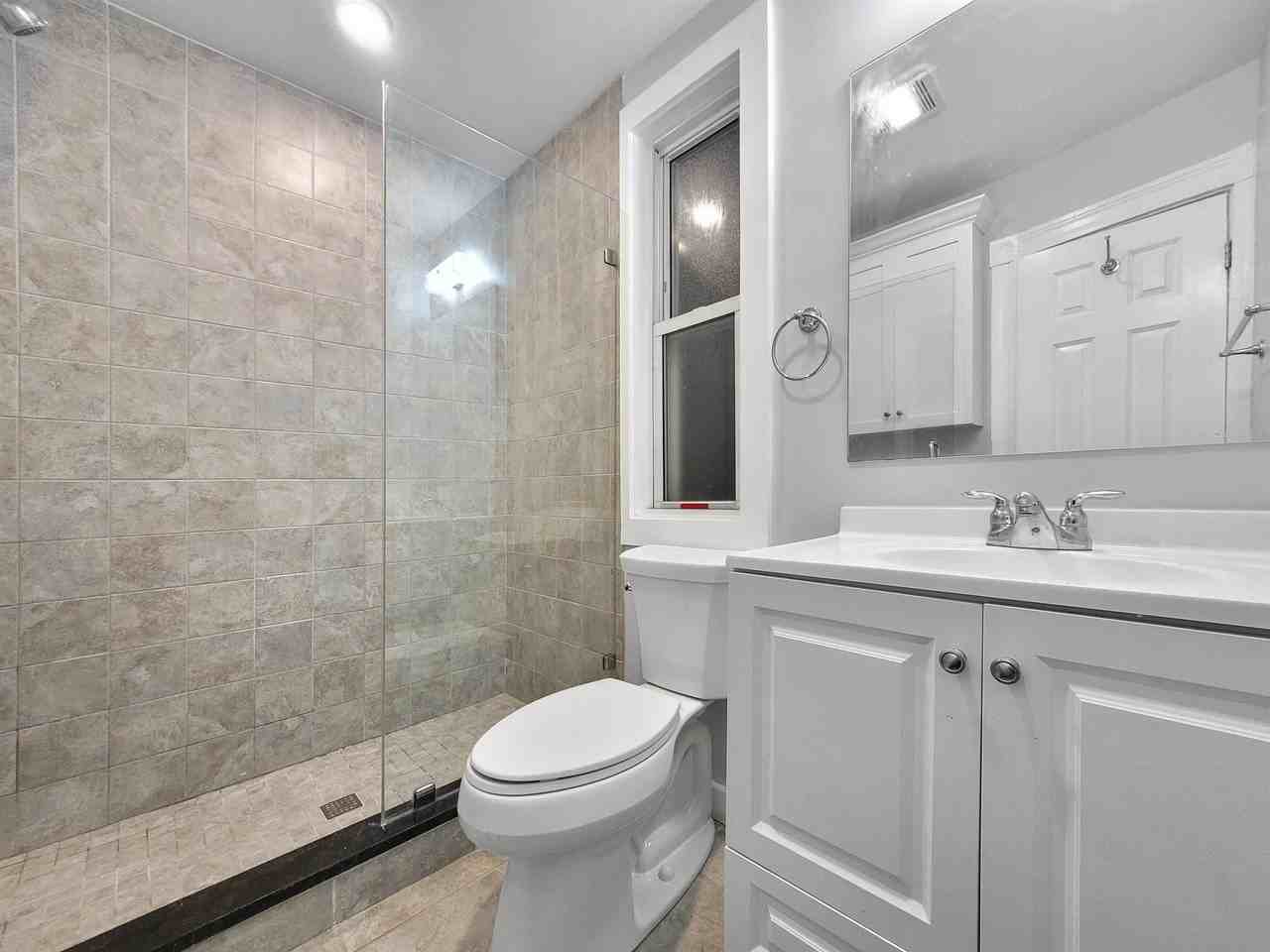 72 Myrtle Streetmyrtle Street #1 - Photo 4 of 8
