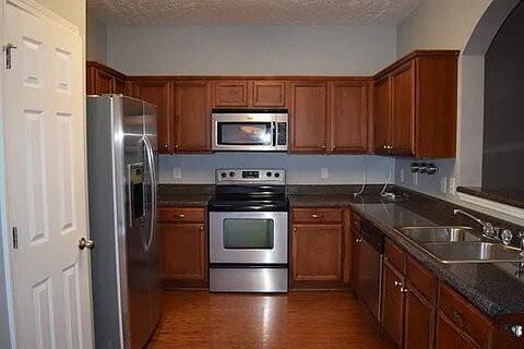 8728 Ambonnay Dr - Photo 4 of 9