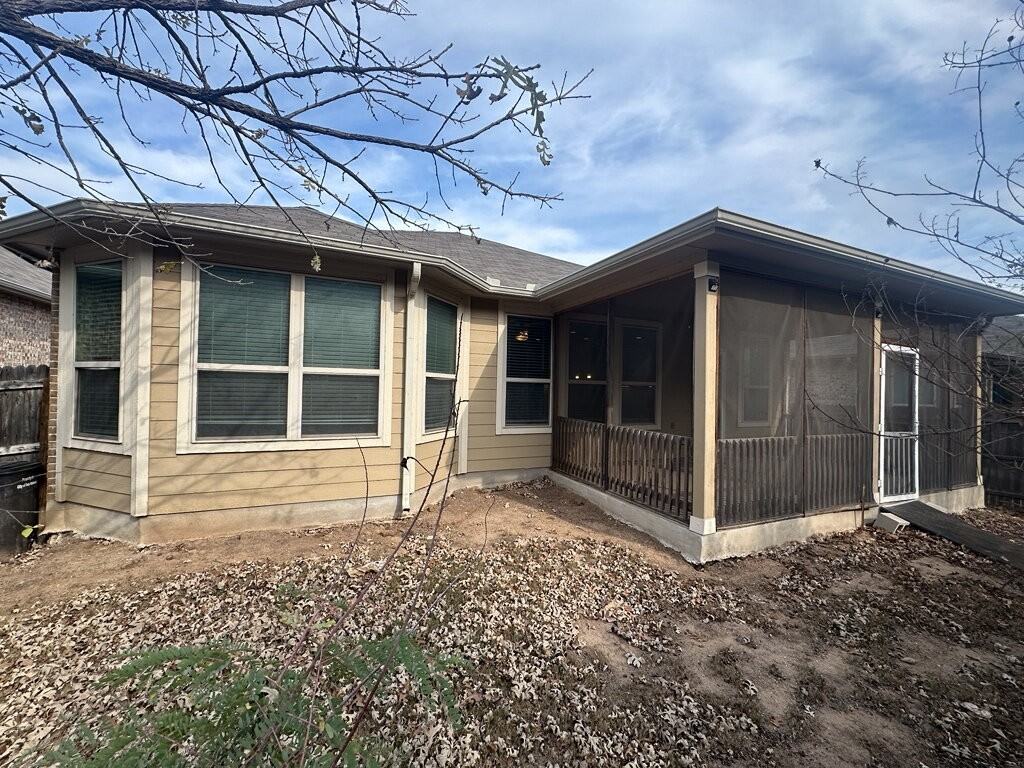 1722 Cedric Ln - Photo 3 of 8