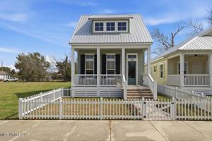 featured image of 254 Caillavet St