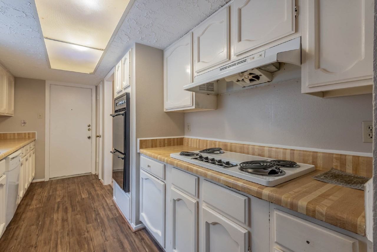 6015 Knotty Post Ln - Photo 4 of 22