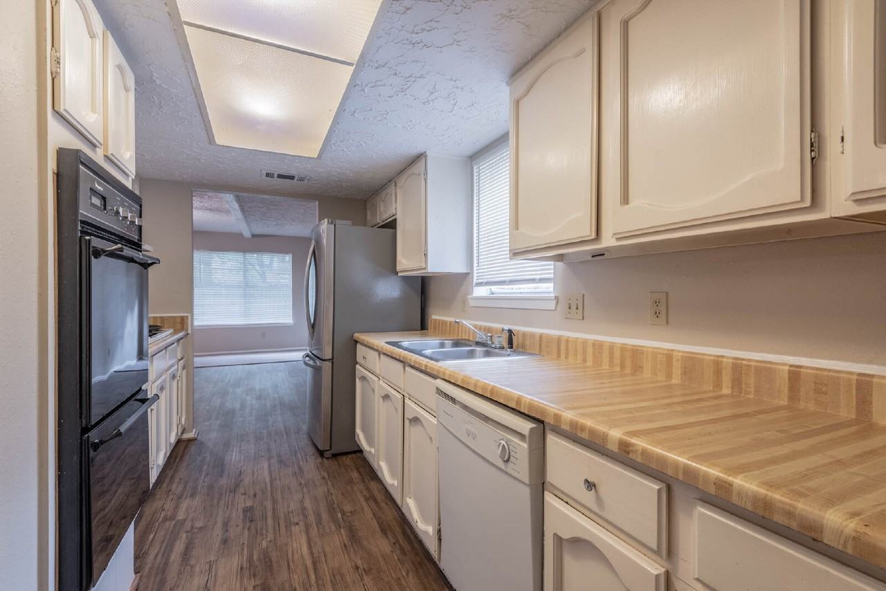 6015 Knotty Post Ln - Photo 7 of 22