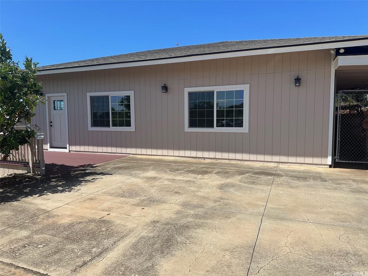 84-400 Ikuone Pl - Photo 2 of 17