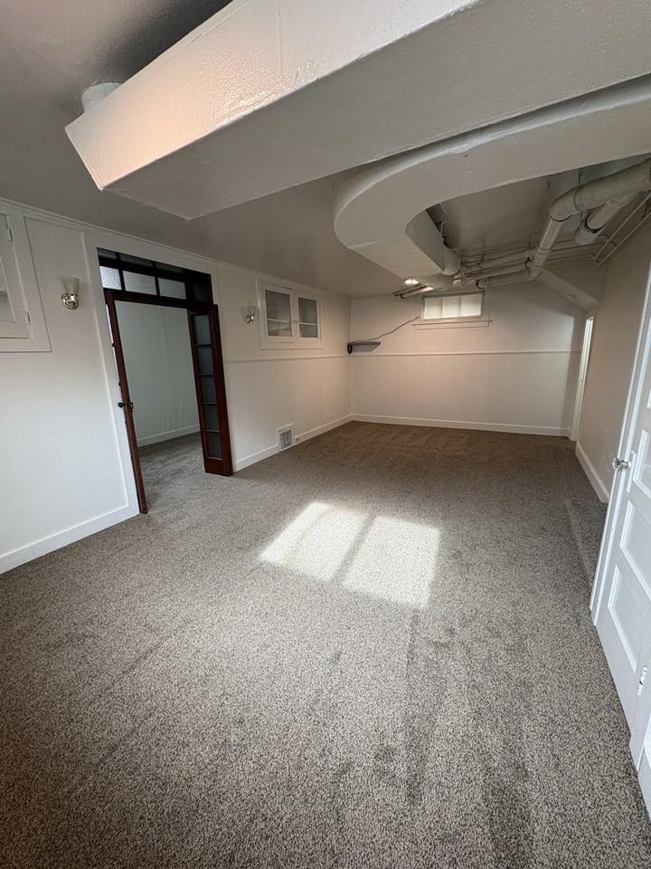 324 W Spruce St #326 - Photo 5 of 15