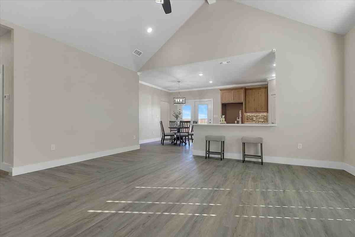 132 Calvin Dr - Photo 6 of 20