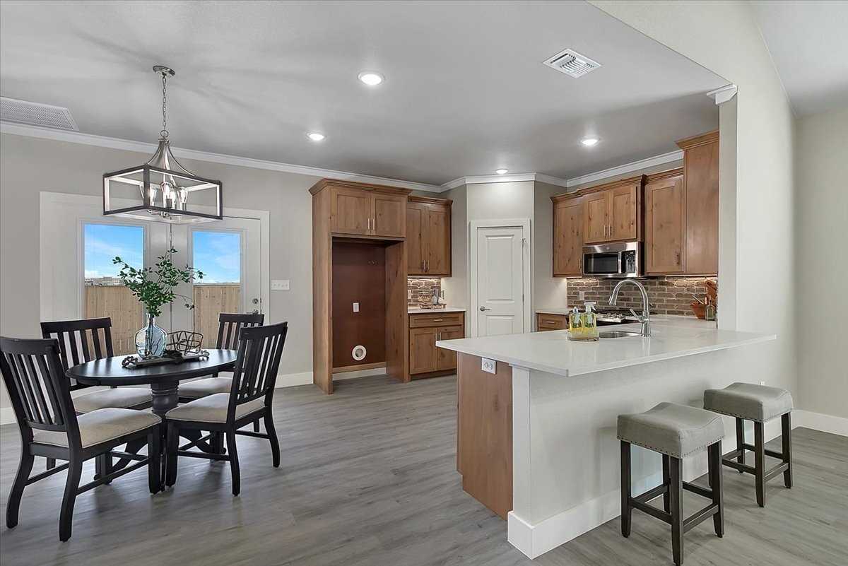 132 Calvin Dr - Photo 7 of 20