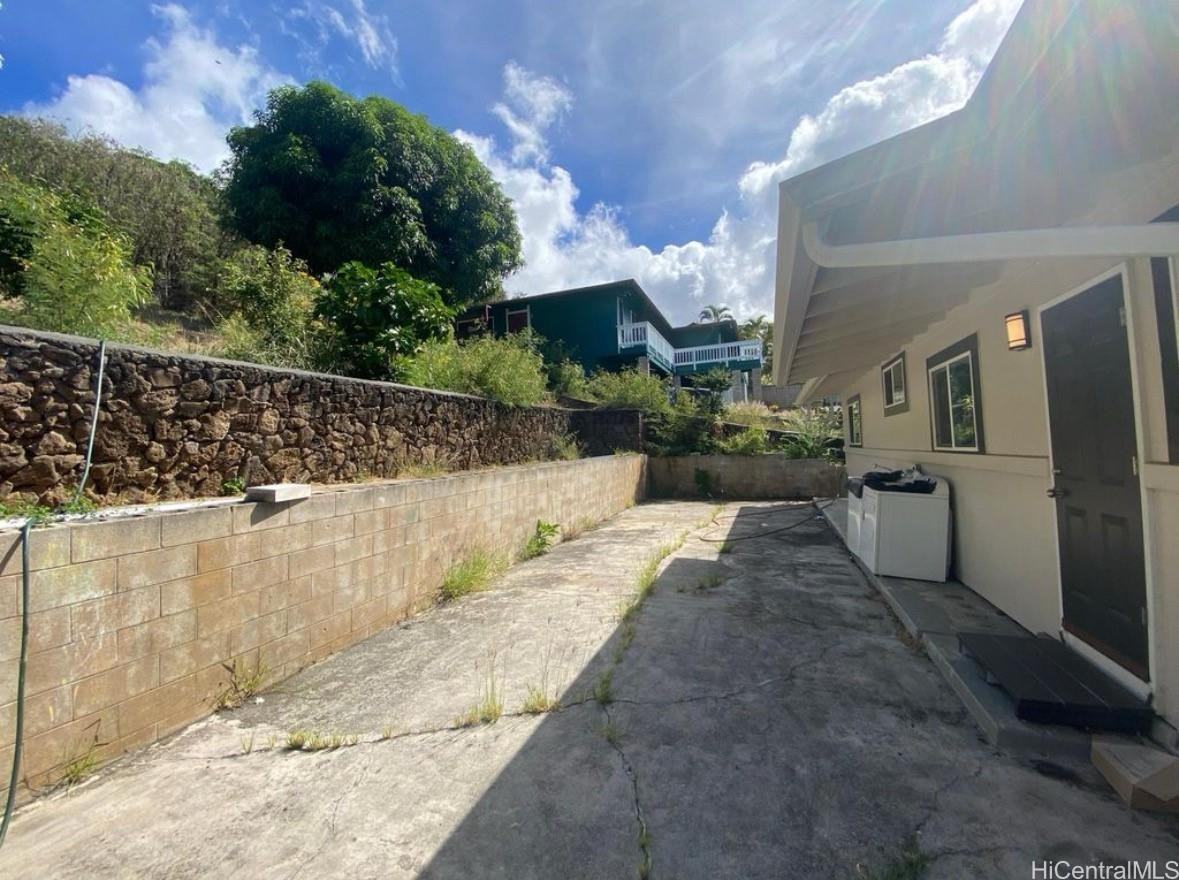 1544 Onipaa St - Photo 6 of 8