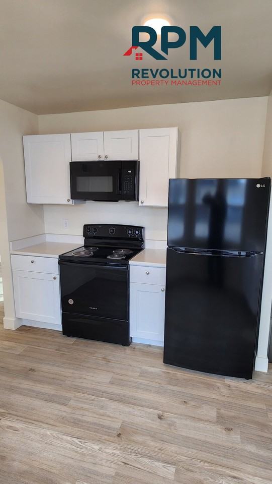 504 29th St - Photo 5 of 16