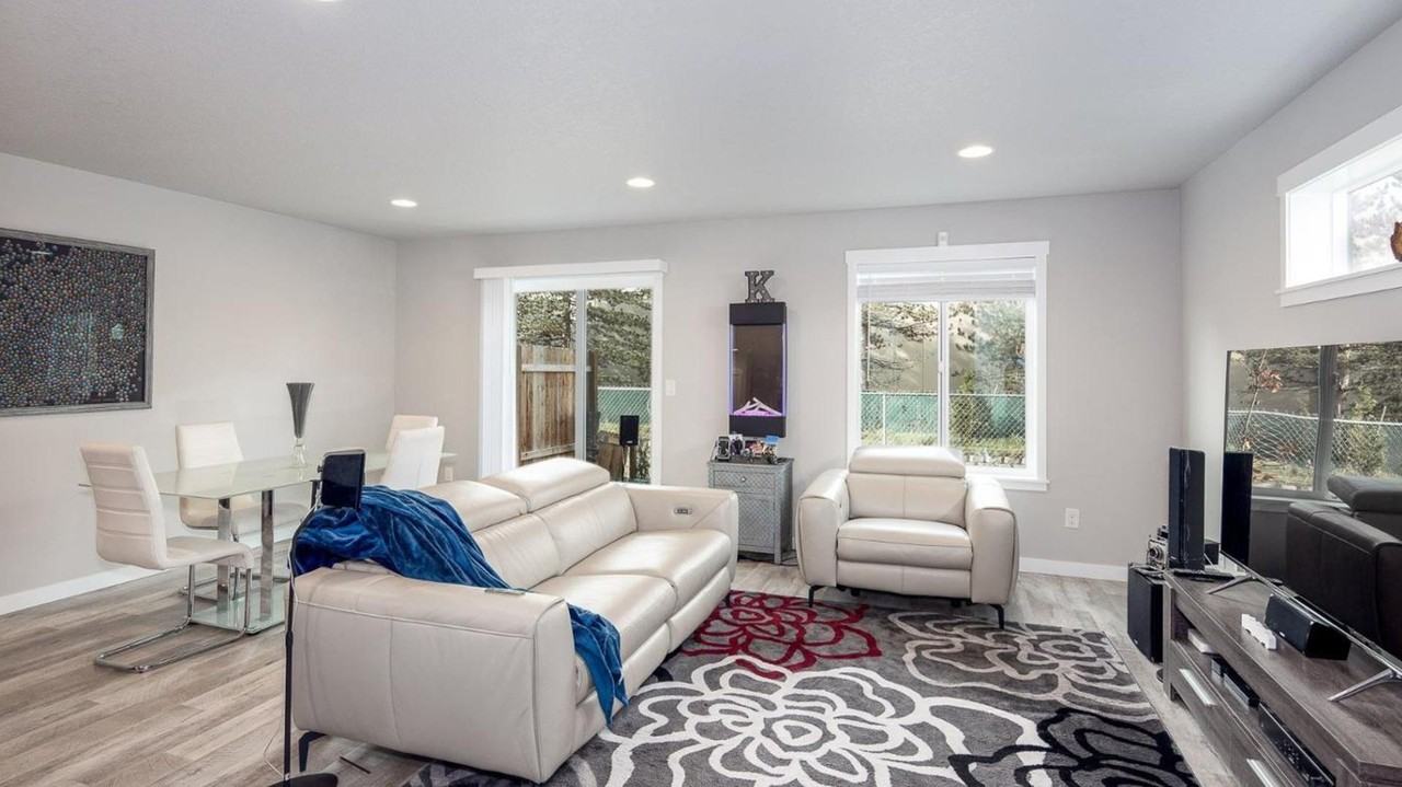 14028 Ne 7th Ct - Photo 6 of 18