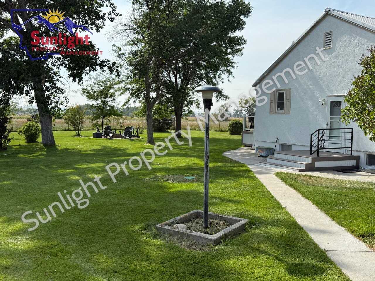 15 Applewood Dr - Photo 2 of 27