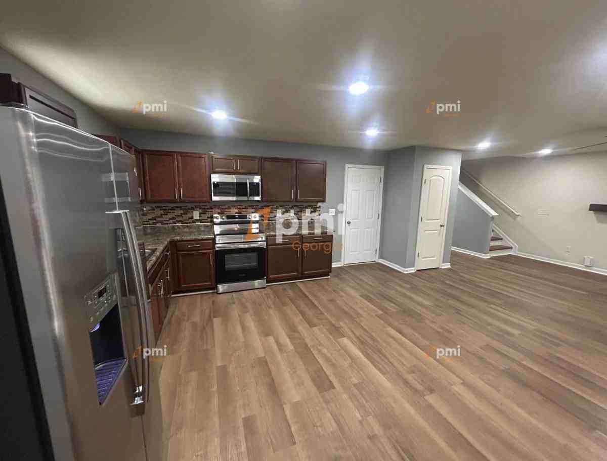 156 Sourwood Ln - Photo 2 of 10