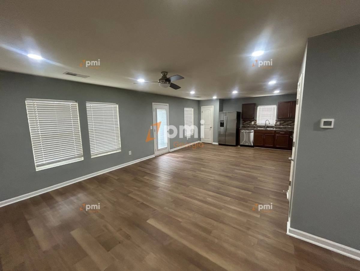 156 Sourwood Ln - Photo 3 of 10