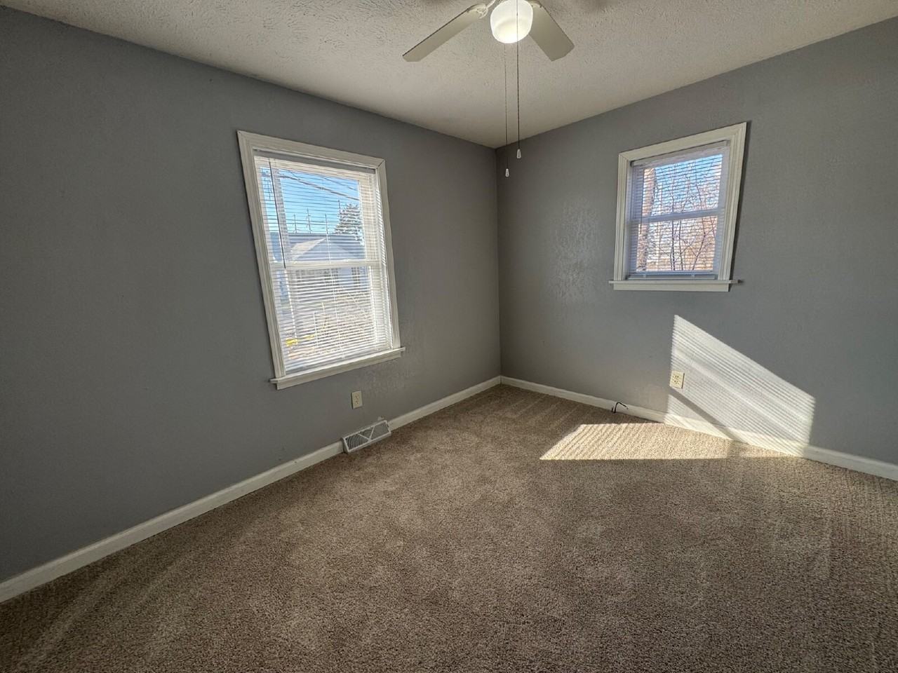 1840 N 14th St - Photo 7 of 12