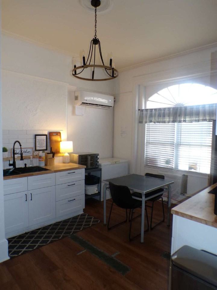 308 E Jacob St Rm 10 #10 - Photo 4 of 20