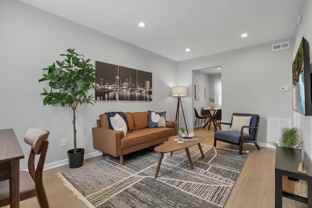 380 Forest St #G - Photo 1 of 1