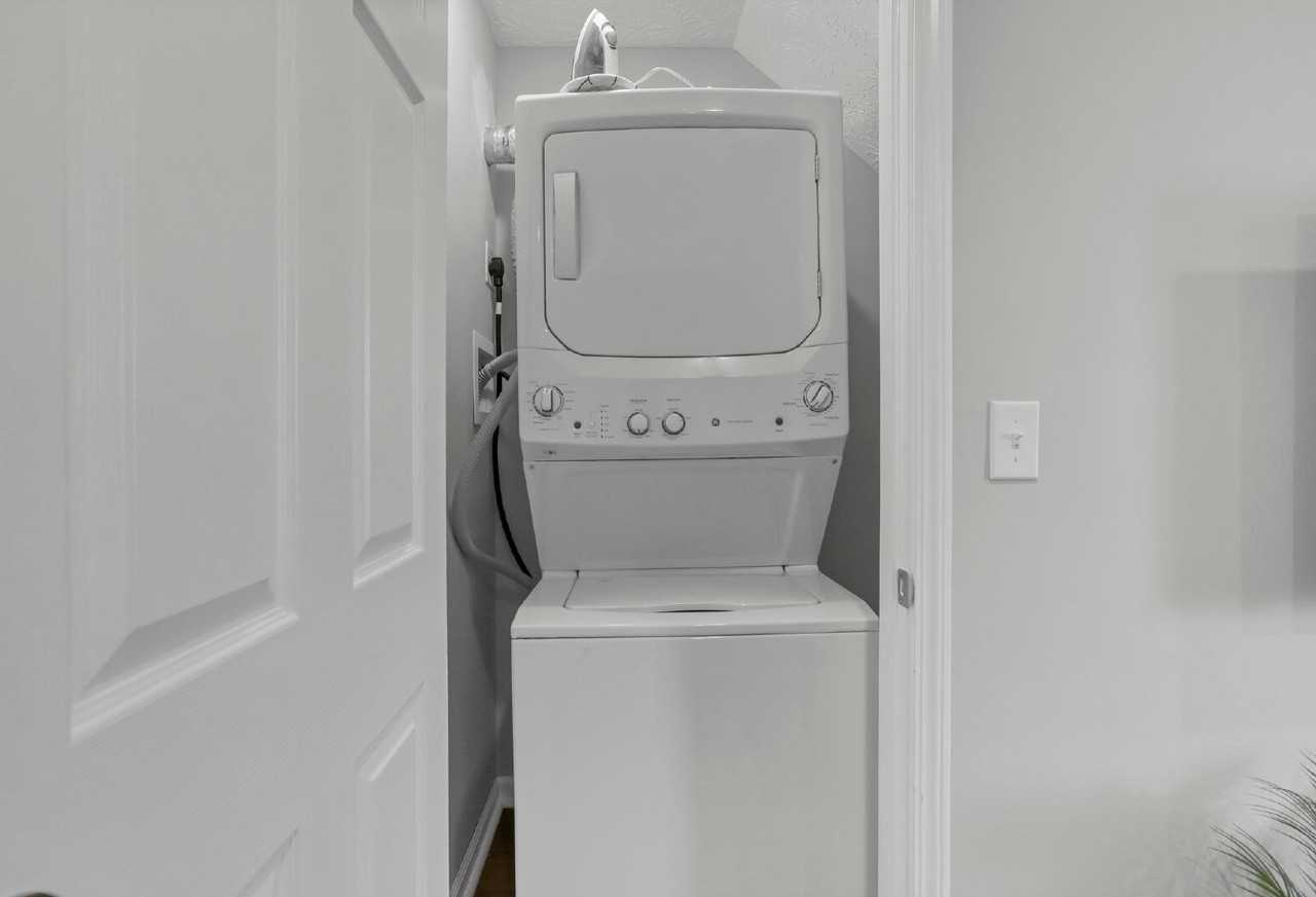 380 Forest St #G - Photo 7 of 29