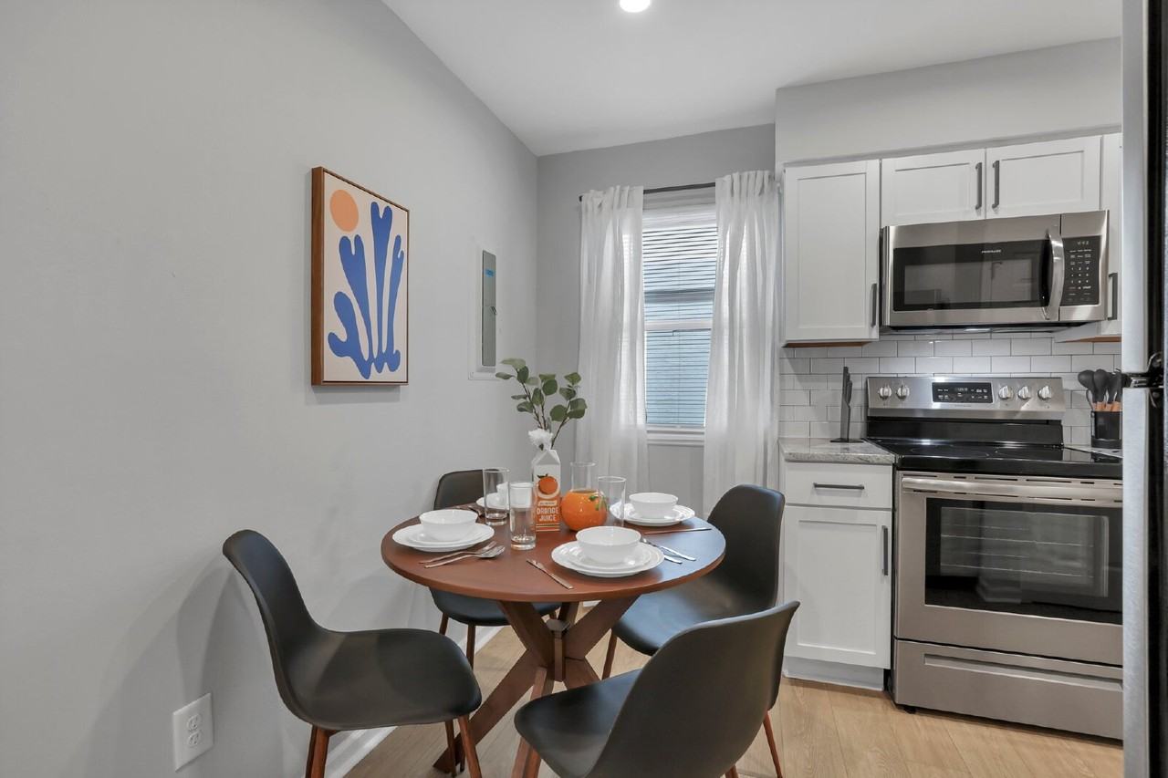 380 Forest St #G - Photo 7 of 39