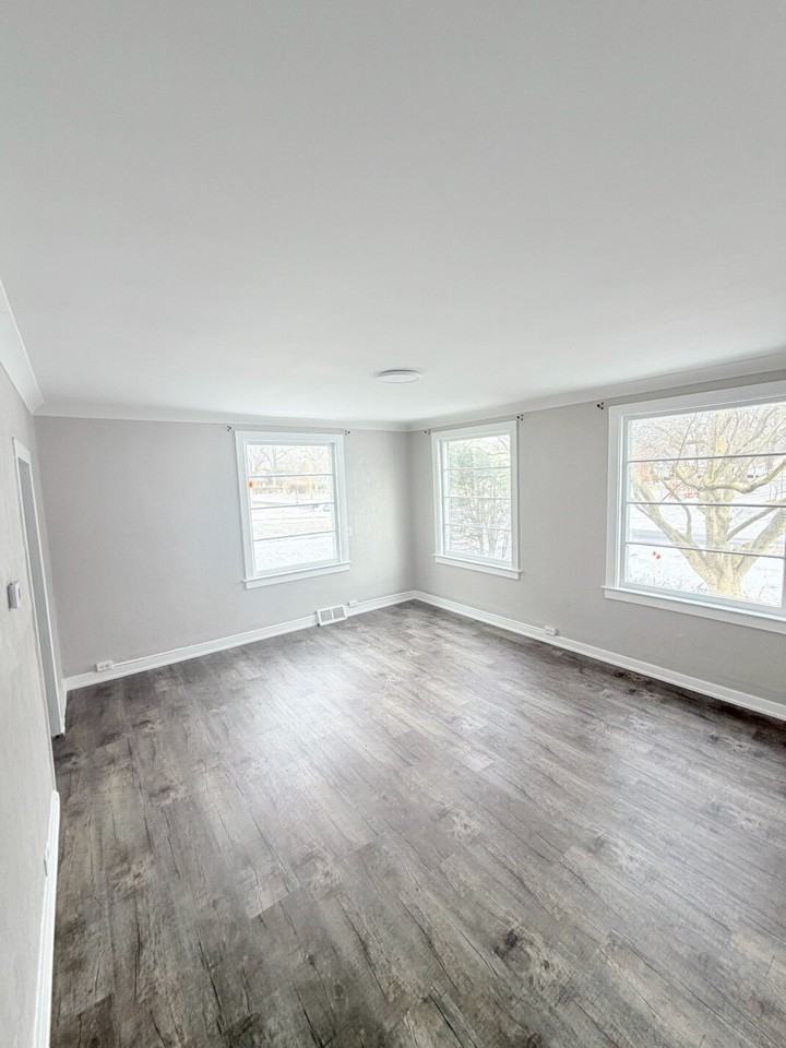 3071 State St - Photo 2 of 14