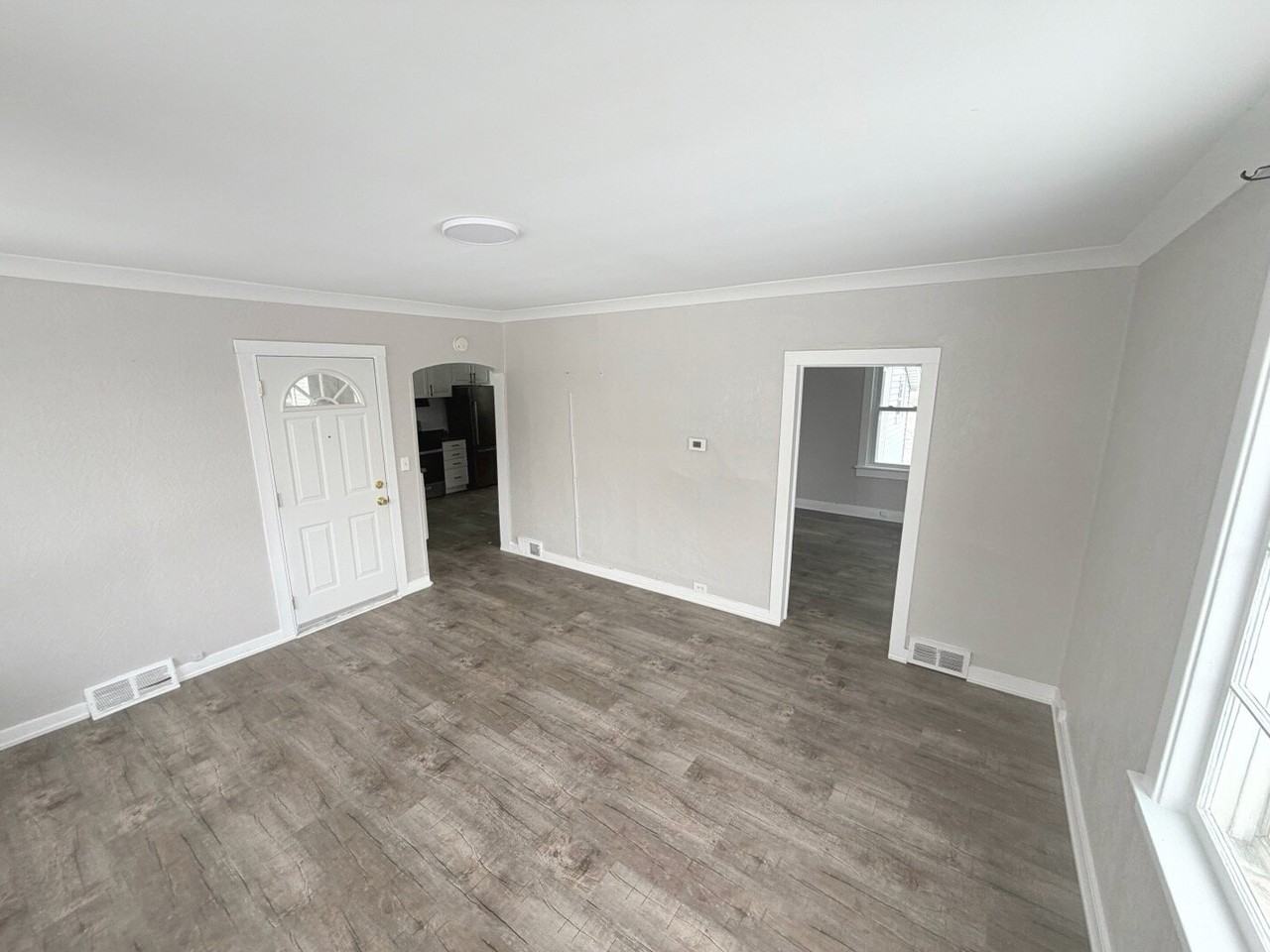 3071 State St - Photo 3 of 14