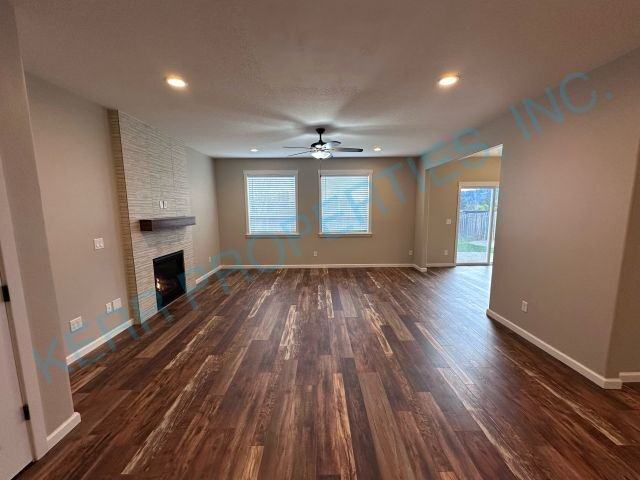 5910 Se 33rd St - Photo 2 of 26