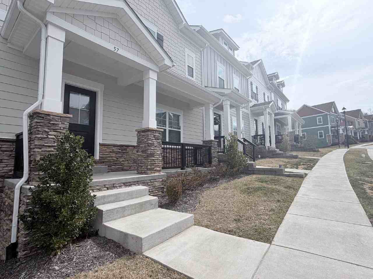 57 Walnut Springs Dr - Photo 3 of 29