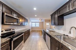 1620C Scovel St - Photo 1 of 1