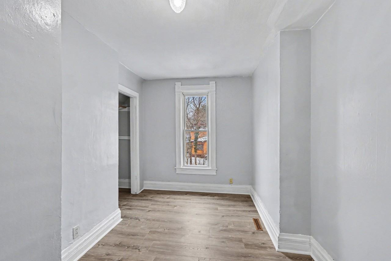 417 Cutler St #1 - Photo 2 of 17