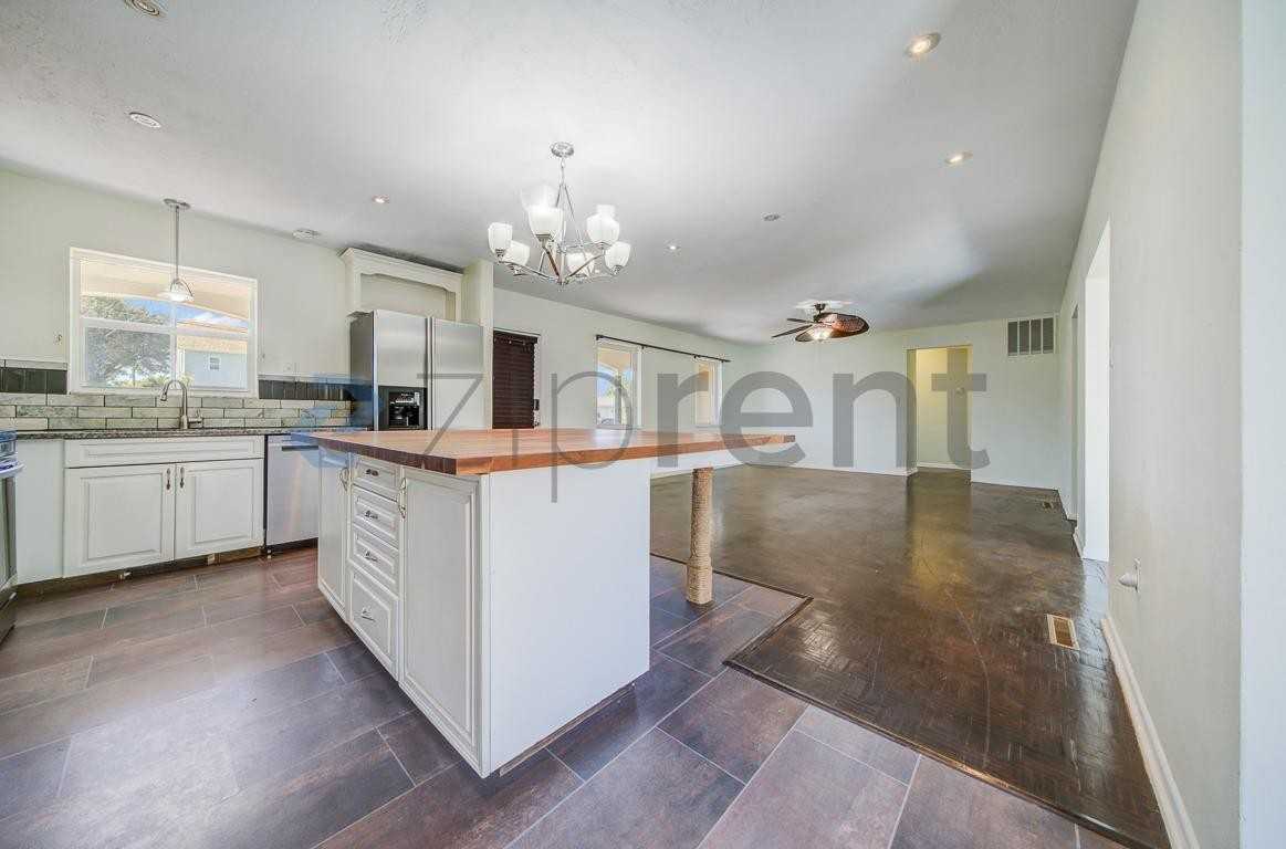 2540 Sistina St - Photo 4 of 21