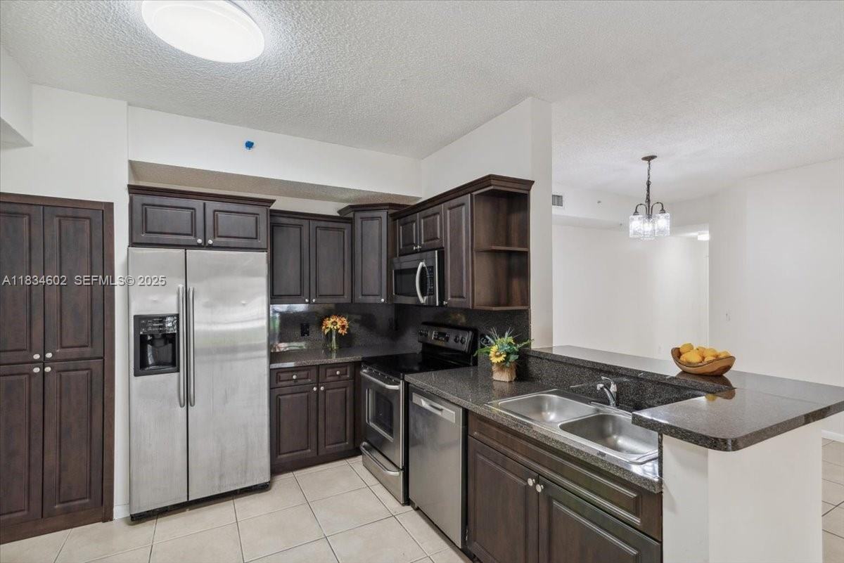 6952 Southwest 39th Street #C105 - Photo 4 of 42