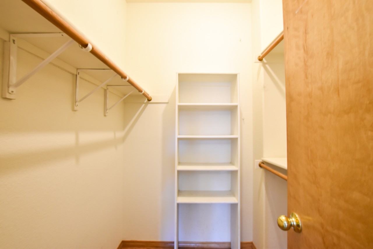 6235 Gemfield Dr - Photo 7 of 26