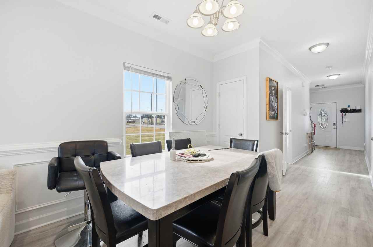 236 Patterson Ave - Photo 2 of 33