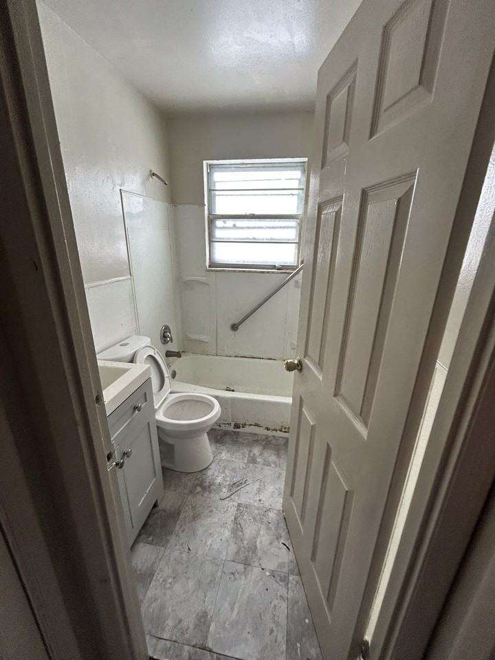 2458 Countess Dr #2458 - Photo 5 of 6