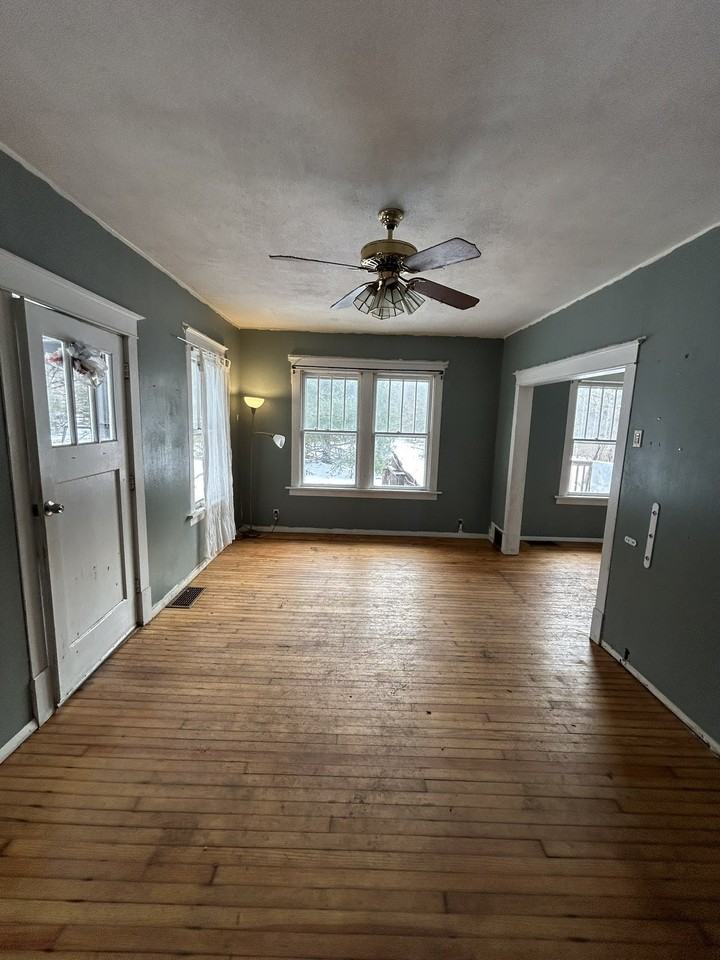 10809 Harper Ln #10809 - Photo 2 of 5