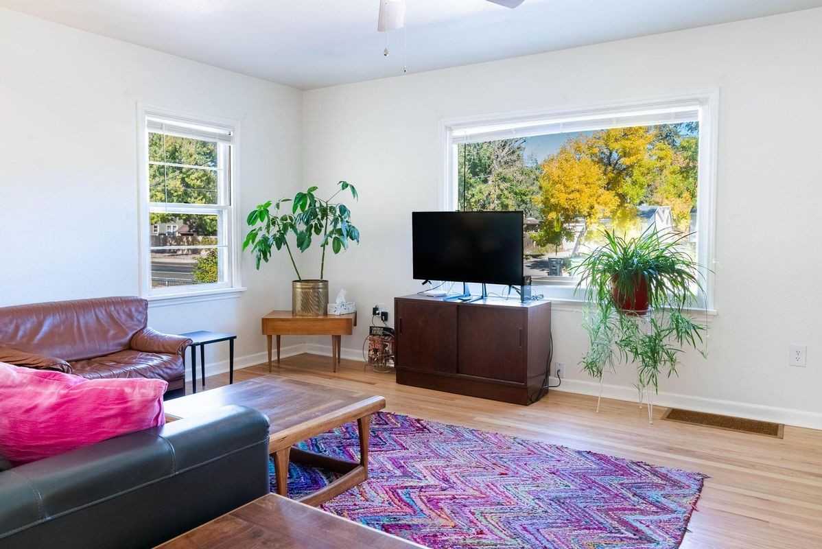 1225 E Cache La Poudre St - Photo 6 of 42