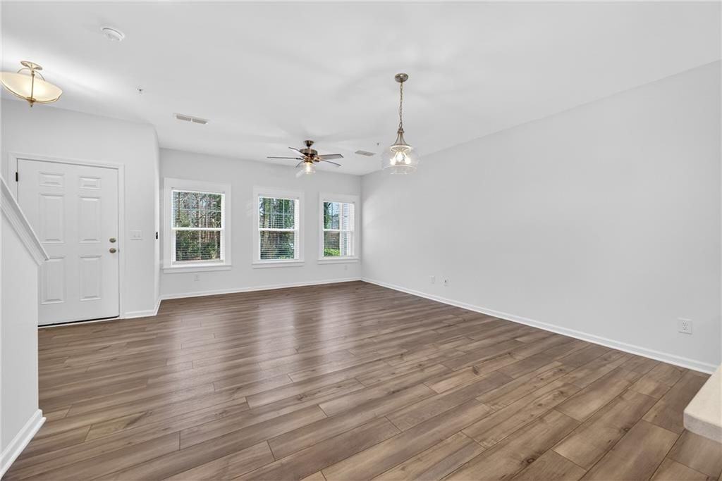 4406 Ryan St - Photo 4 of 23