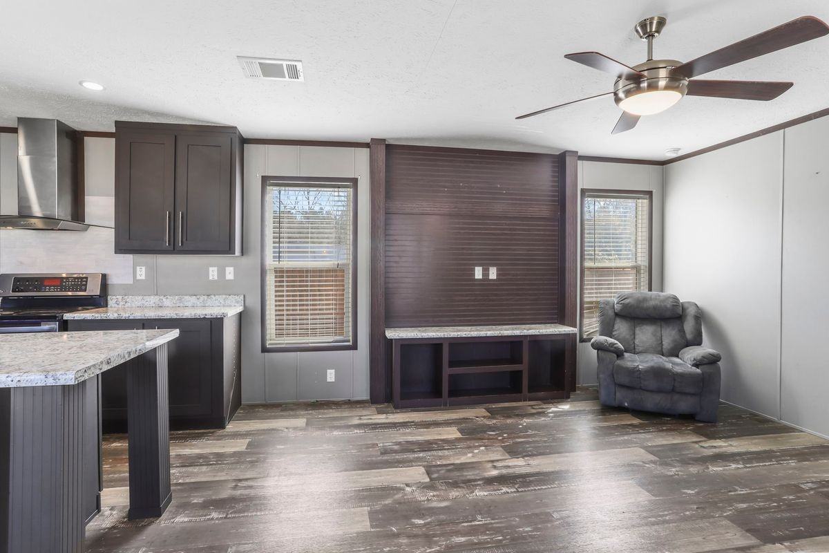 19226 Mclin Rd - Photo 3 of 10