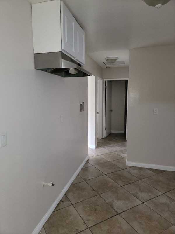 13103 Kornblum Ave ##C - Photo 2 of 6