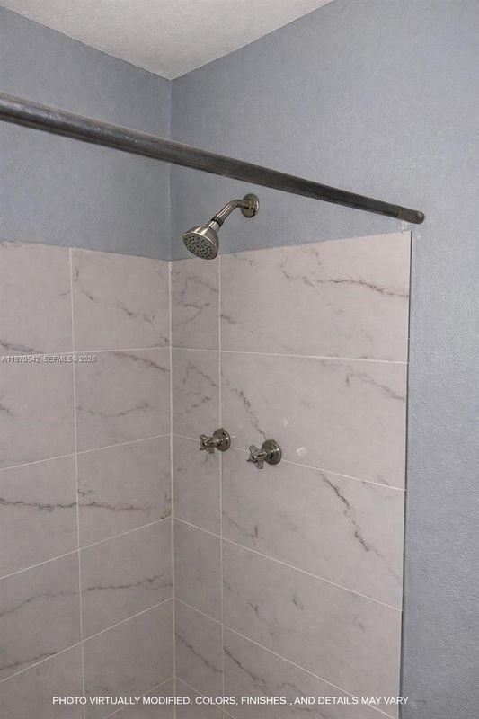 3048 Nw 20th St - Photo 6 of 7