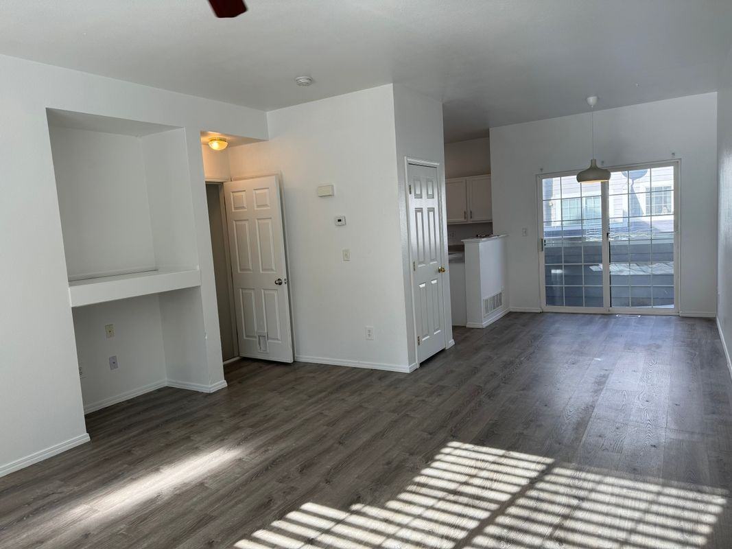 19226 E Carolina Pl - Photo 2 of 14