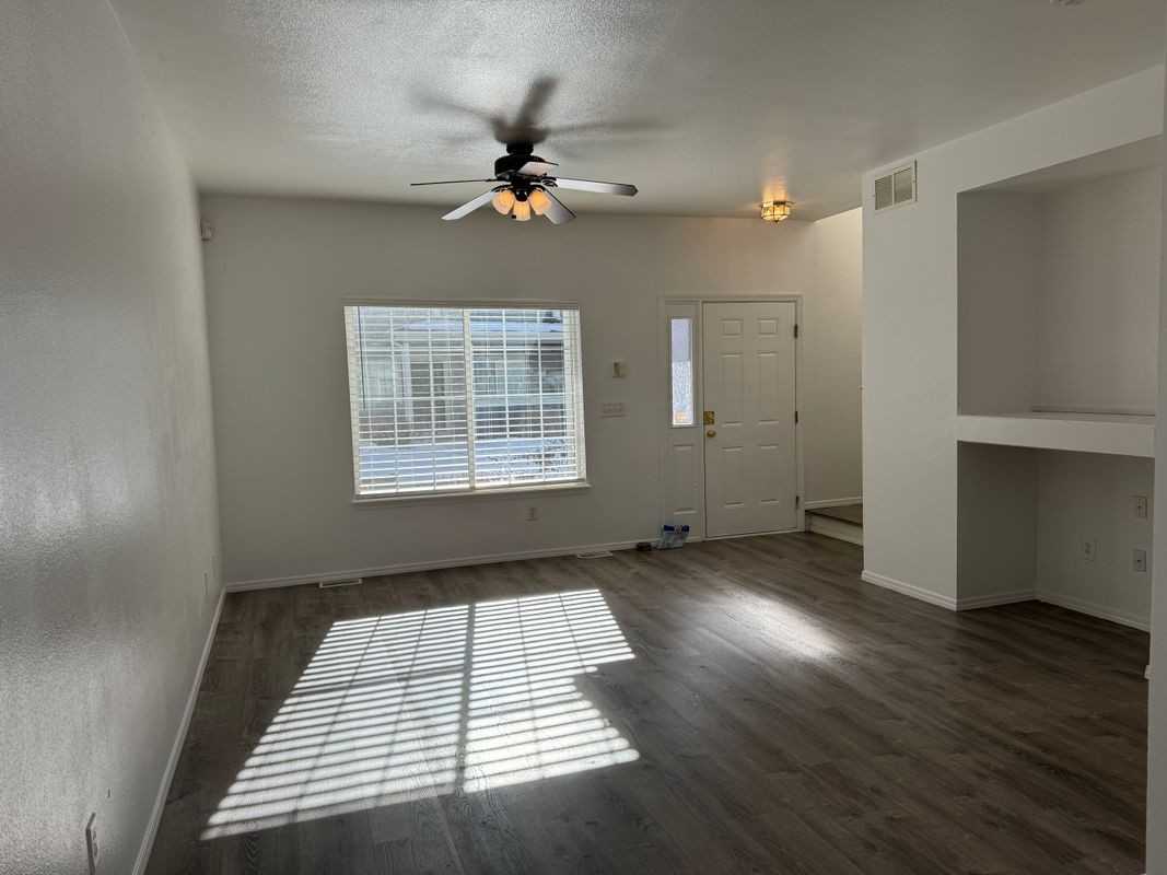 19226 E Carolina Pl - Photo 3 of 14