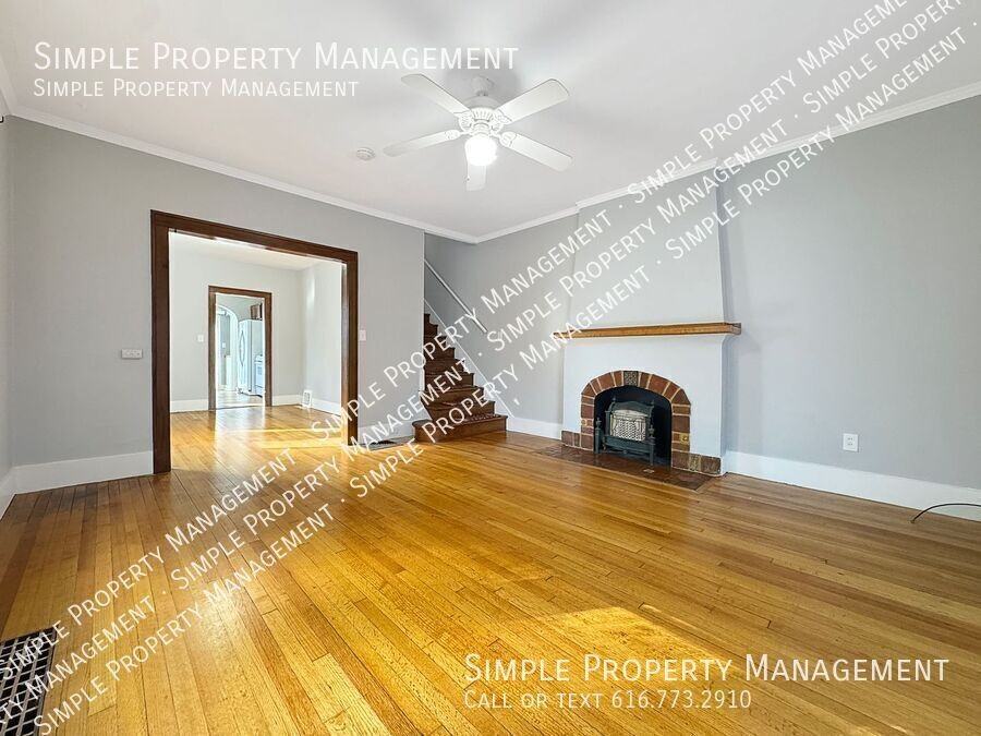 507 Glenwood Ave Se #2 - Photo 2 of 13