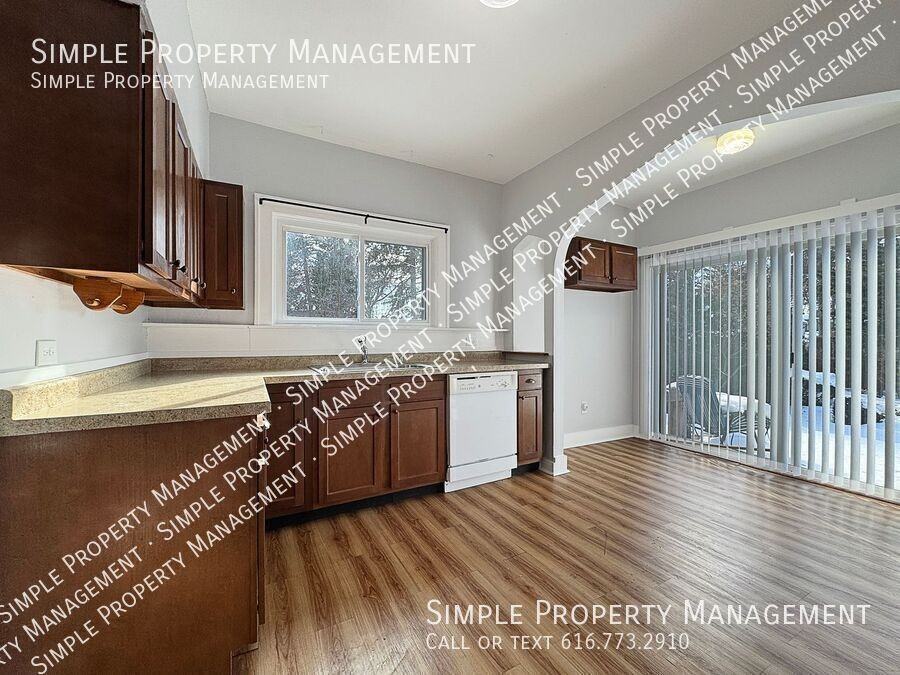 507 Glenwood Ave Se #2 - Photo 5 of 13