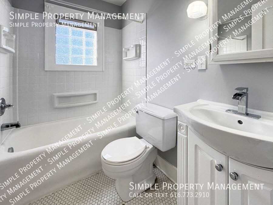 507 Glenwood Ave Se #2 - Photo 6 of 13