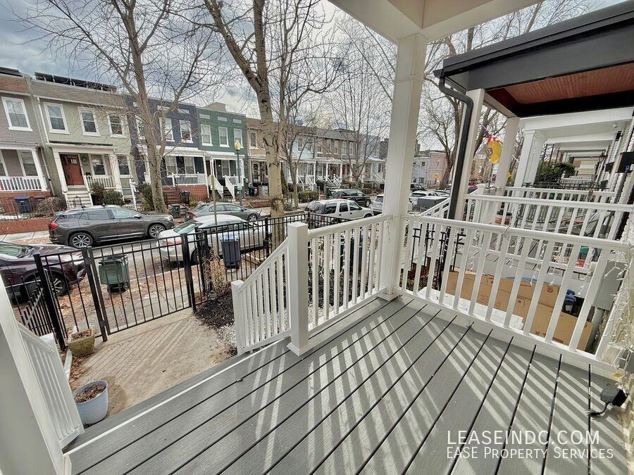 622 Orleans Pl Ne - Photo 2 of 33