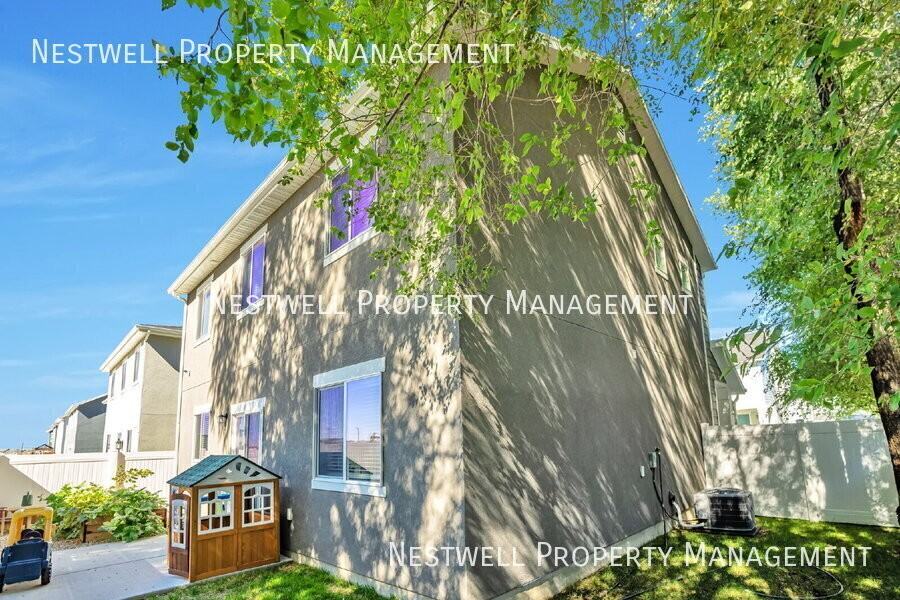 2911 W 3970 S - Photo 2 of 19