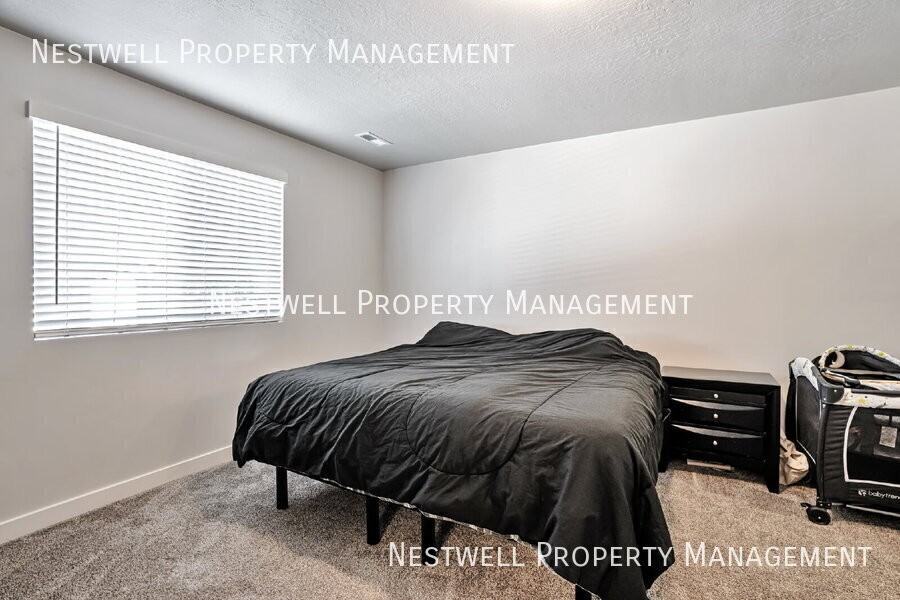 2911 W 3970 S - Photo 7 of 19