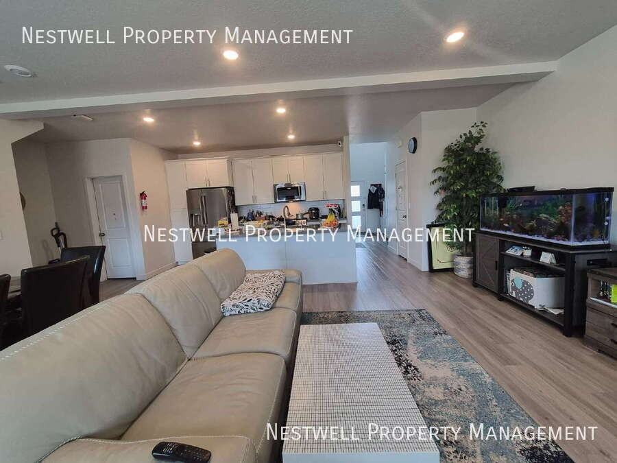 11498 S Hollybrook Loop - Photo 2 of 20