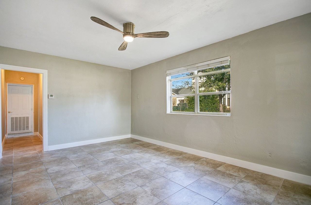 541 N Capen Ave - Photo 4 of 14